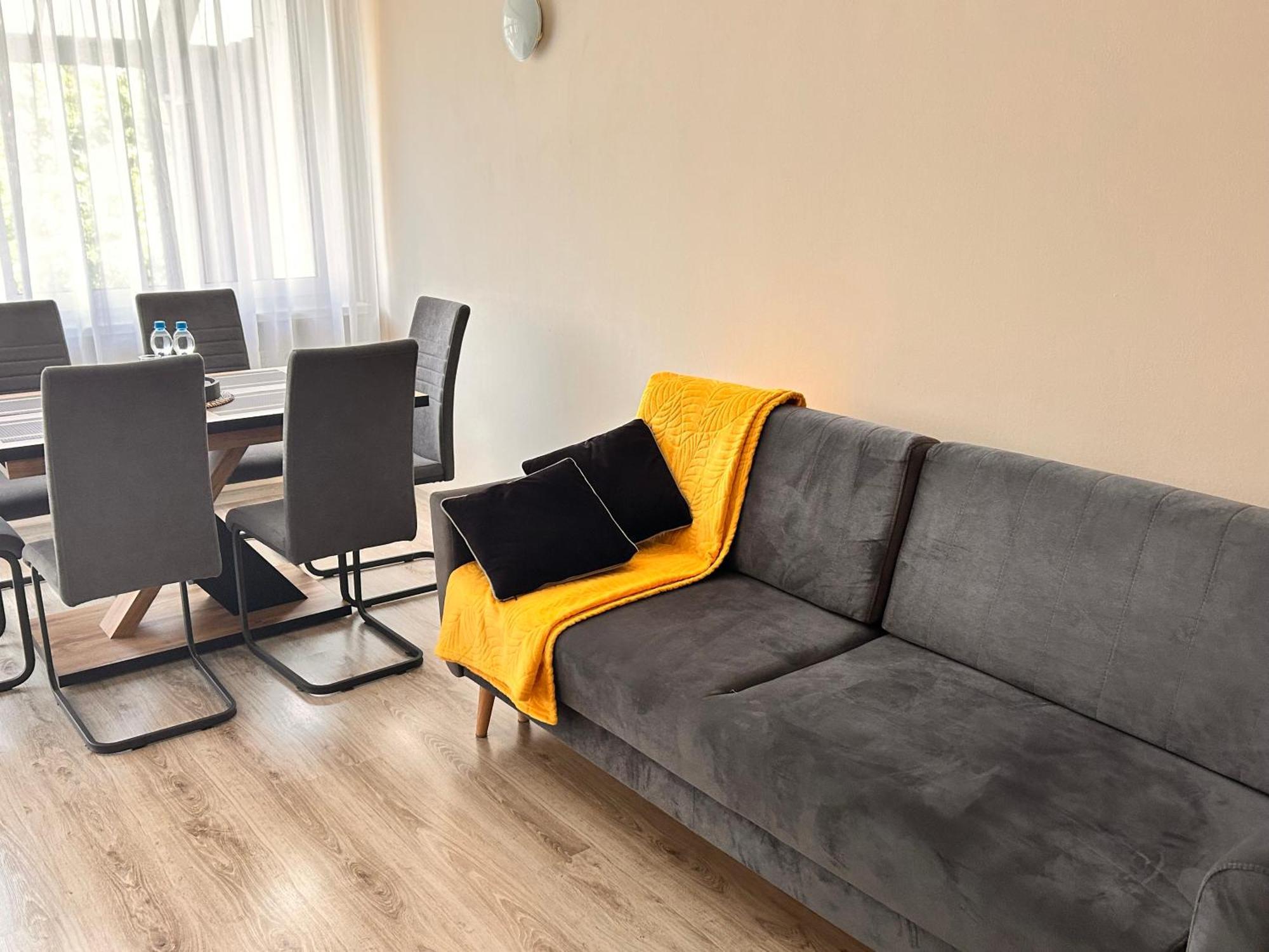 Apartament Tychy Miasto 60M2 Buitenkant foto